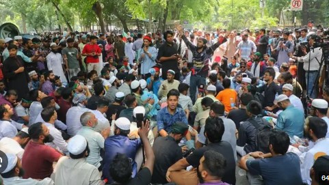 নিষিদ্ধের রোডম্যাপ নেই, এবার ‘মার্চ টু যমুনা’