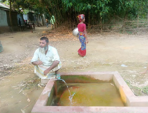নলকূপ নয়, পাইপেই মিটছে ৩৫ বছরের তৃষ্ণা?