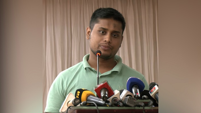 বাংলাদেশ বনাম ফ্যাসিবাদ: দেশ দুই ভাগে বিভক্ত — হাসনাত