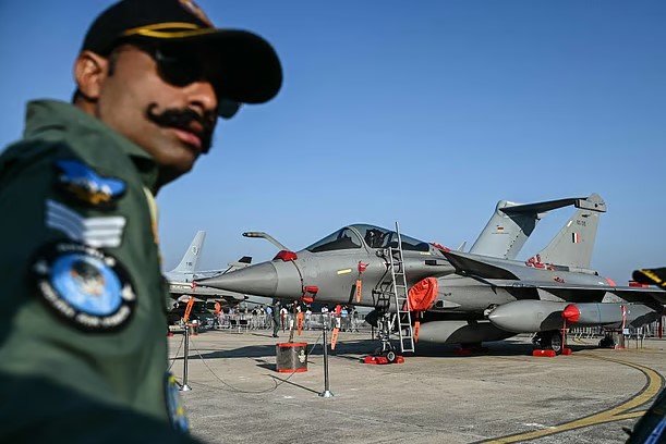 ভারত-পাকিস্তান সংঘর্ষ: আকাশপথে সংঘাত, পরমাণু উত্তেজনা ও অনিশ্চিত শান্তি