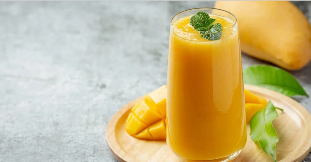 ঠান্ডা আম লাচ্ছি এখন ঘরেই!