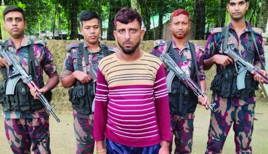 ঝিনাইদহ সীমান্তে ভারতীয় নাগরিক আটক
