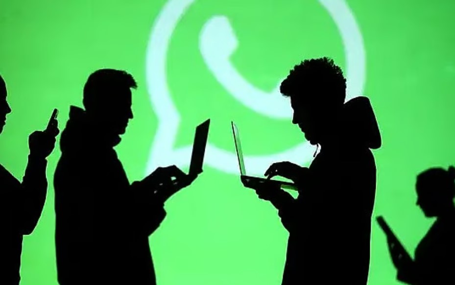 এবার হোয়াটসঅ্যাপেই এআই ছবি! চালু হলো ‘১-৮০০-চ্যাটজিপিটি’