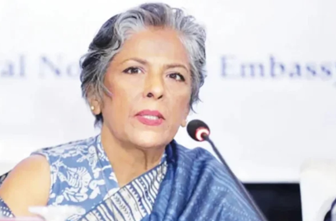 ‘সরকারকে ব্ল্যাকমেইল করছেন তথ্য আপারা’ — মন্তব্য উপদেষ্টার, উত্তপ্ত আলোচনা বেইলি রোডে