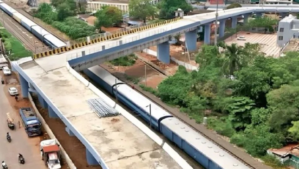ইঞ্জিনিয়ারিং নয়, যেন আঁকাবাঁকা কাব্য! ভারতের ব্রিজ দেখে চমকে উঠলেন সবাই
