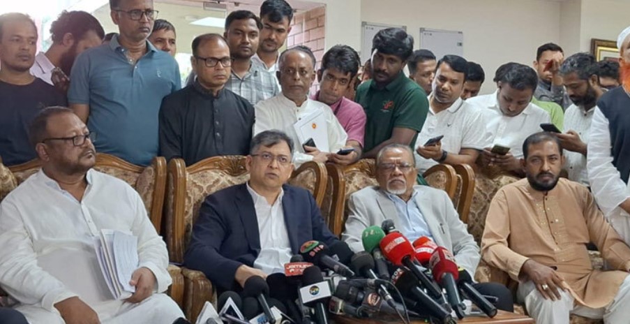 আলোচনার নামে একমতের চাপ! জাতীয় ঐকমত্য কমিশনকে প্রশ্ন বিএনপির