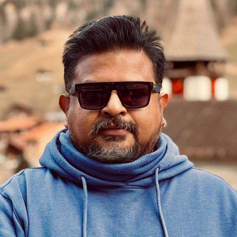 "জুলাই দাঙ্গা নয়, গণঅভ্যুত্থানই ইতিহাস": জুলকারনাইন সায়ের তীব্র প্রতিক্রিয়া