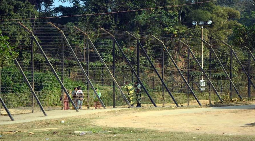 বাংলা বলায় বাংলাদেশি বানিয়ে সীমান্তে পুশইন: দিল্লি পুলিশের বিরুদ্ধে চাঞ্চল্যকর অভিযোগ