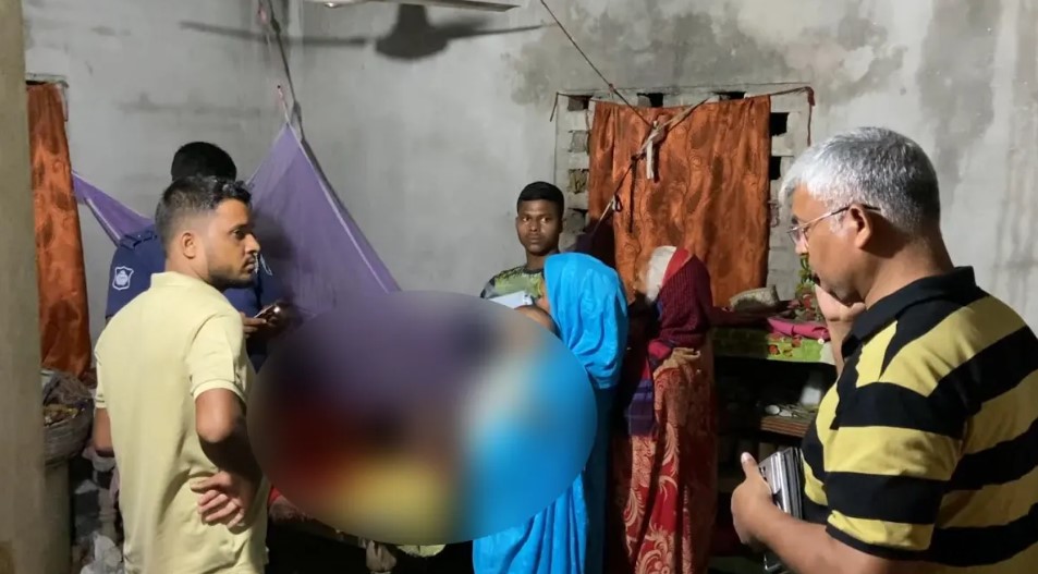 চাঁপাইনবাবগঞ্জে মাকে মারধরের পর যুবককে গণপিটুনিতে হত্যা