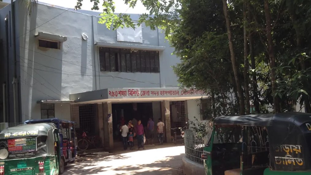 মৌলভীবাজারে সেপটিক ট্যাংকে পড়ে চারজনের প্রাণহানি