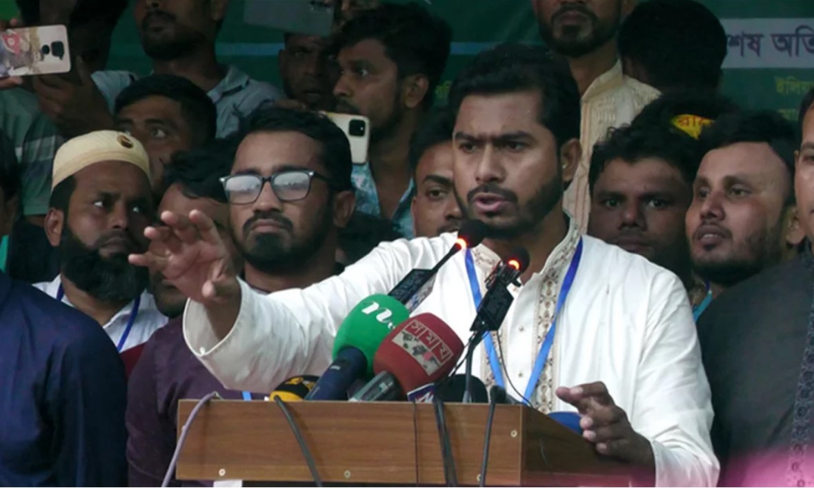 “১১ মাসে ১১ হাজার সহিংসতা”—মিটফোর্ড হত্যাকাণ্ড নিয়ে নুরের বিস্ফোরক দাবি