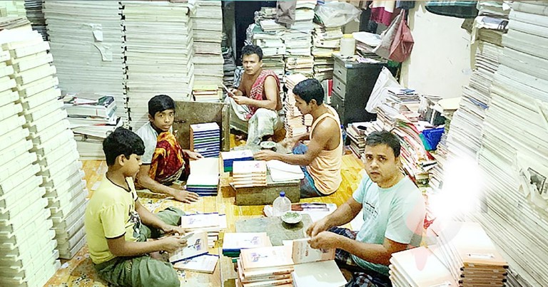 আওয়ামী সিন্ডিকেটের ছায়া কাটছে না পাঠ্যবই ছাপার কাজ থেকে