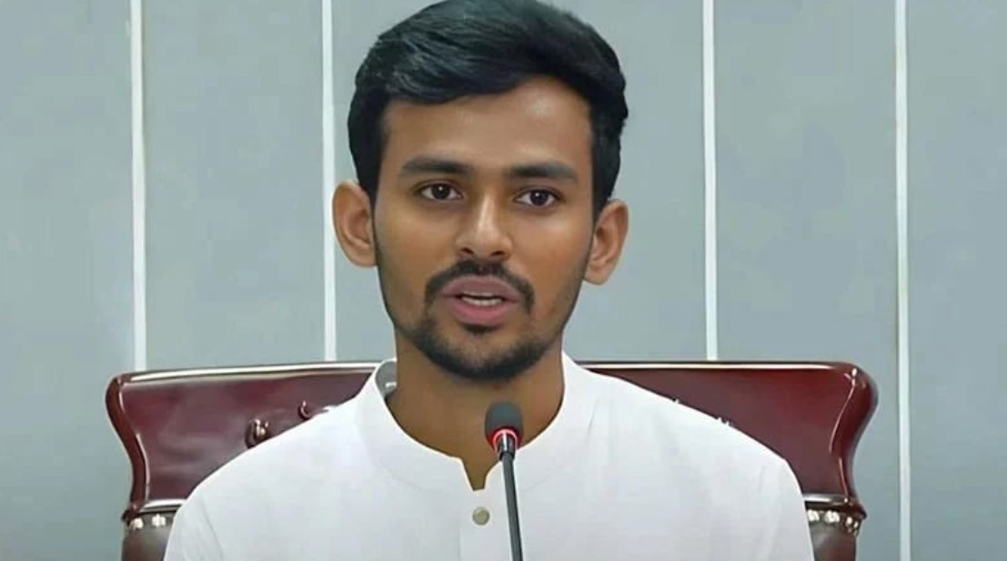 গোপালগঞ্জের সহিংসতা নিয়ে আইনশৃঙ্খলা বাহিনীর প্রশংসা করলেন আসিফ মাহমুদ