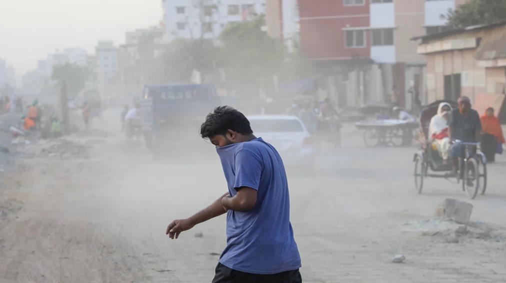ঢাকায় আবারও বেড়েছে দূষণ, বাতাস 'অস্বাস্থ্যকর' পর্যায়ে