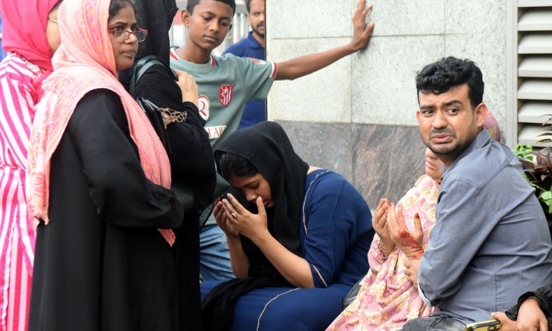 পোড়া ড্রেস জড়িয়ে কান্না, সন্তান হারানোর শোকে স্বজনরা পাগলপ্রায়