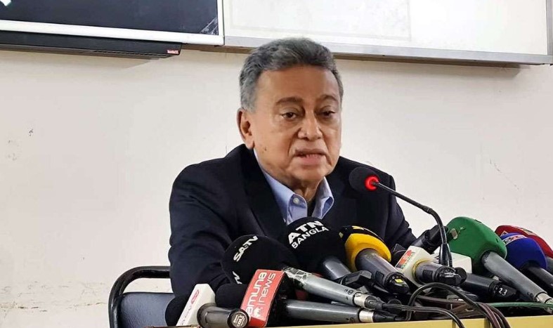আমীর খসরু: নির্বাচিত সরকার না থাকায় বিনিয়োগ থমকে গেছে