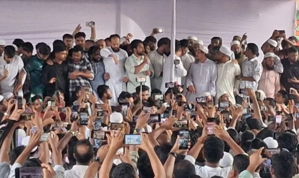 ‘বাংলাদেশ থেকে মুজিববাদীদের সরিয়ে দেব’– জাতীয় নাগরিক পার্টির আহ্বায়ক নাহিদ ইসলাম