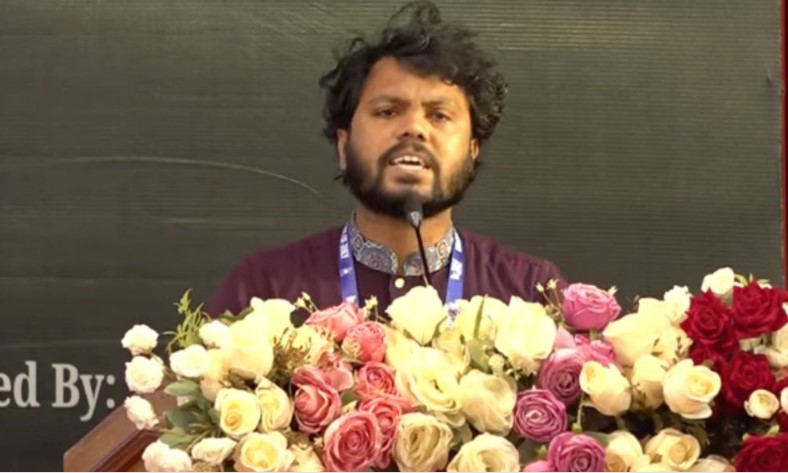 অ্যান্ড্রয়েড কিনতেও যাদের সামর্থ্য ছিল না, আজ তাদের হাতে আইফোন— মন্তব্য ওসমান হাদীর