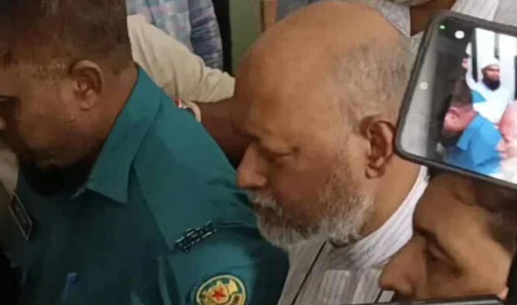 আদালতে দীপু মনিকে কঠোর ভাষায় দুষলেন কলিমউল্লাহ