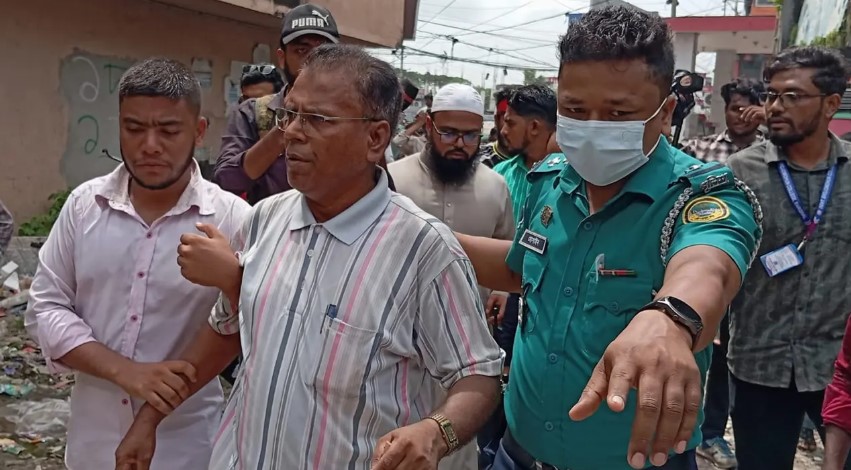আন্দোলনের ভাষণ শেষে ‘জয় বাংলা’ স্লোগান, তারপর যা ঘটল…