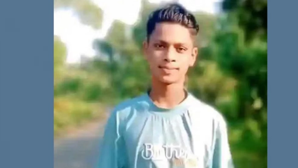 ফুটবল খেলা নিয়ে দ্বন্দ্বের জেরে, স্কুলছাত্রকে ছুরিকাঘাতে খুন