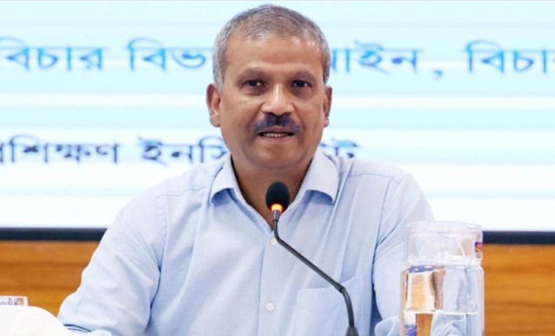 ফেব্রুয়ারিতেই নির্বাচন, পেছানোর সুযোগ নেই: আসিফ নজরুল