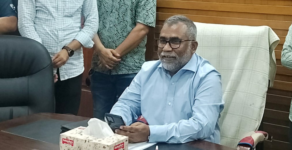 নভেম্বরের মধ্যে ইবিতে ইকসু নির্বাচন: শিক্ষার্থীদের আশ্বাস দিলেন উপাচার্য