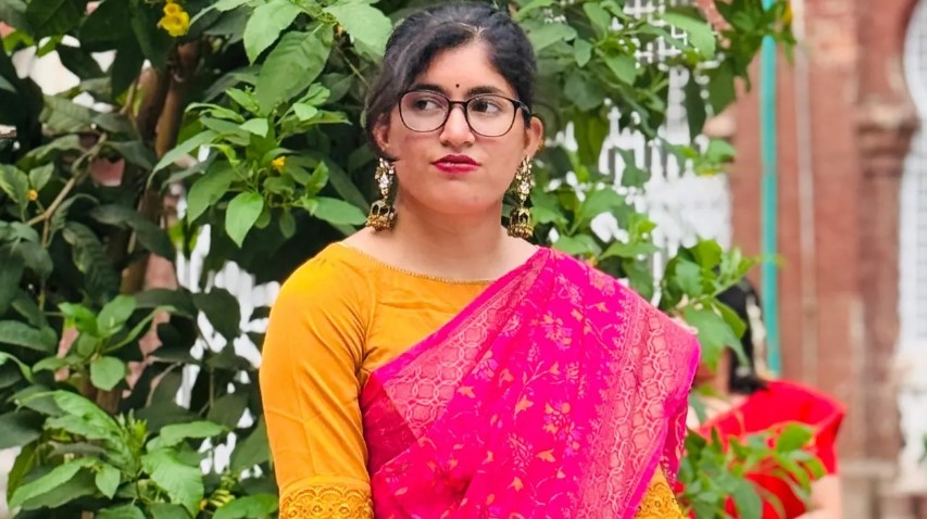 নিয়ম ভেঙে হলে অবস্থান: ক্ষমা চেয়ে ঢাবি প্রশাসনের কাছে চিঠি দিলেন উমামা