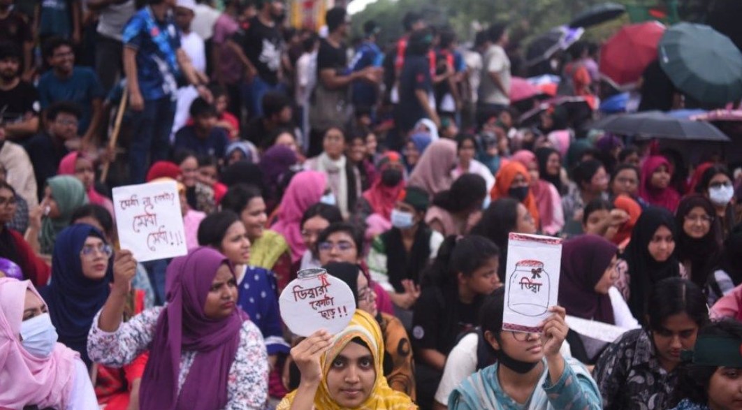 লং মার্চ টু ঢাকা কর্মসূচিতে প্রকৌশল শিক্ষার্থীরা, অবরুদ্ধ শাহবাগ
