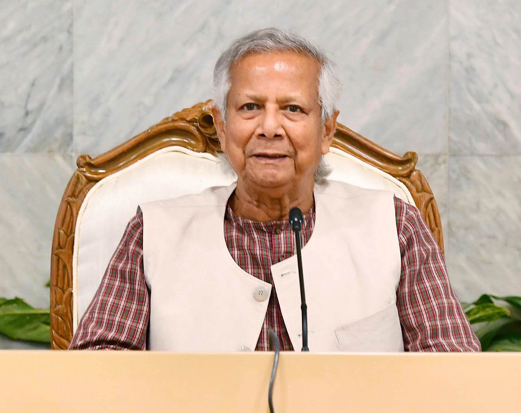 জুলাই সনদ নিয়ে মতভেদ চরমে, আজ তিন দলের সঙ্গে বৈঠক অন্তর্বর্তী সরকারের
