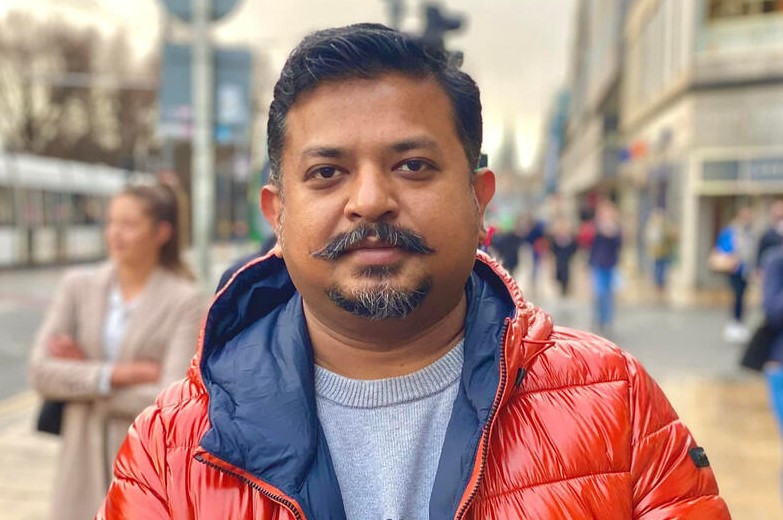 ডাকসু ভিপি সাদিক কায়েমকে নিয়ে জুলকারনাইন সায়েরের বার্তা