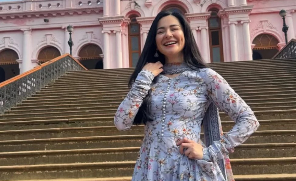 ঢাকায় শুটিং ও একাধিক অনুষ্ঠানে হানিয়া আমির, জেনে নিন তার সূচি
