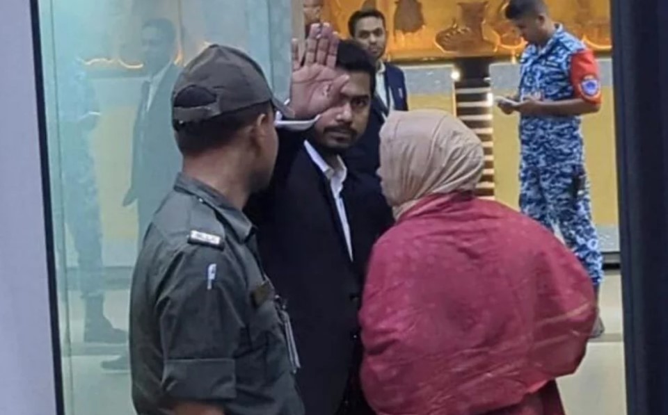 সরকারি খরচে সিঙ্গাপুরে গেলেন নুরুল হক নুর