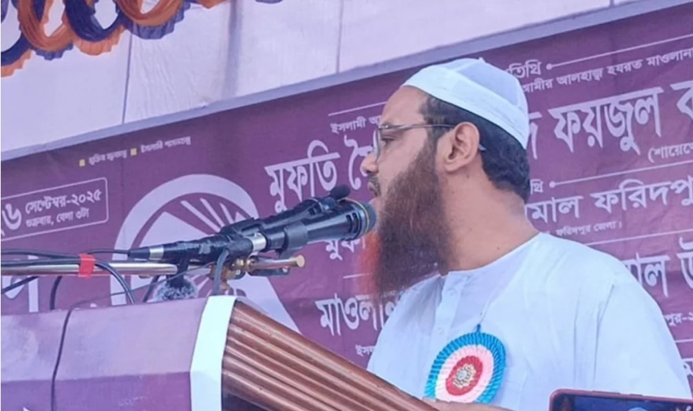 ‘আমরা চোর-ডাকাতদের আর ক্ষমতায় দেখতে চাই না’: মুফতি ফয়জুল করীম