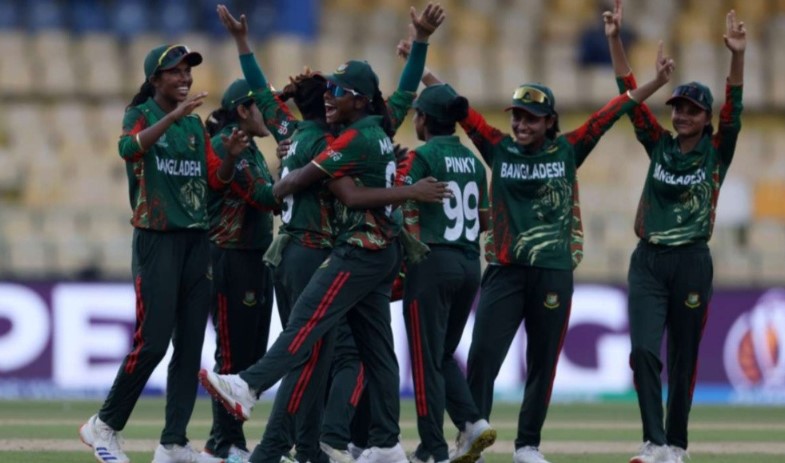 নারী বিশ্বকাপে পাকিস্তানকে উড়িয়ে বিশাল জয় বাংলাদেশের