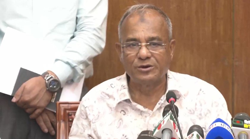 স্বরাষ্ট্র উপদেষ্টা: ‘ফ্যাসিবাদী চক্রের সাম্প্রদায়িক ষড়যন্ত্র নস্যাৎ করা হয়েছে’