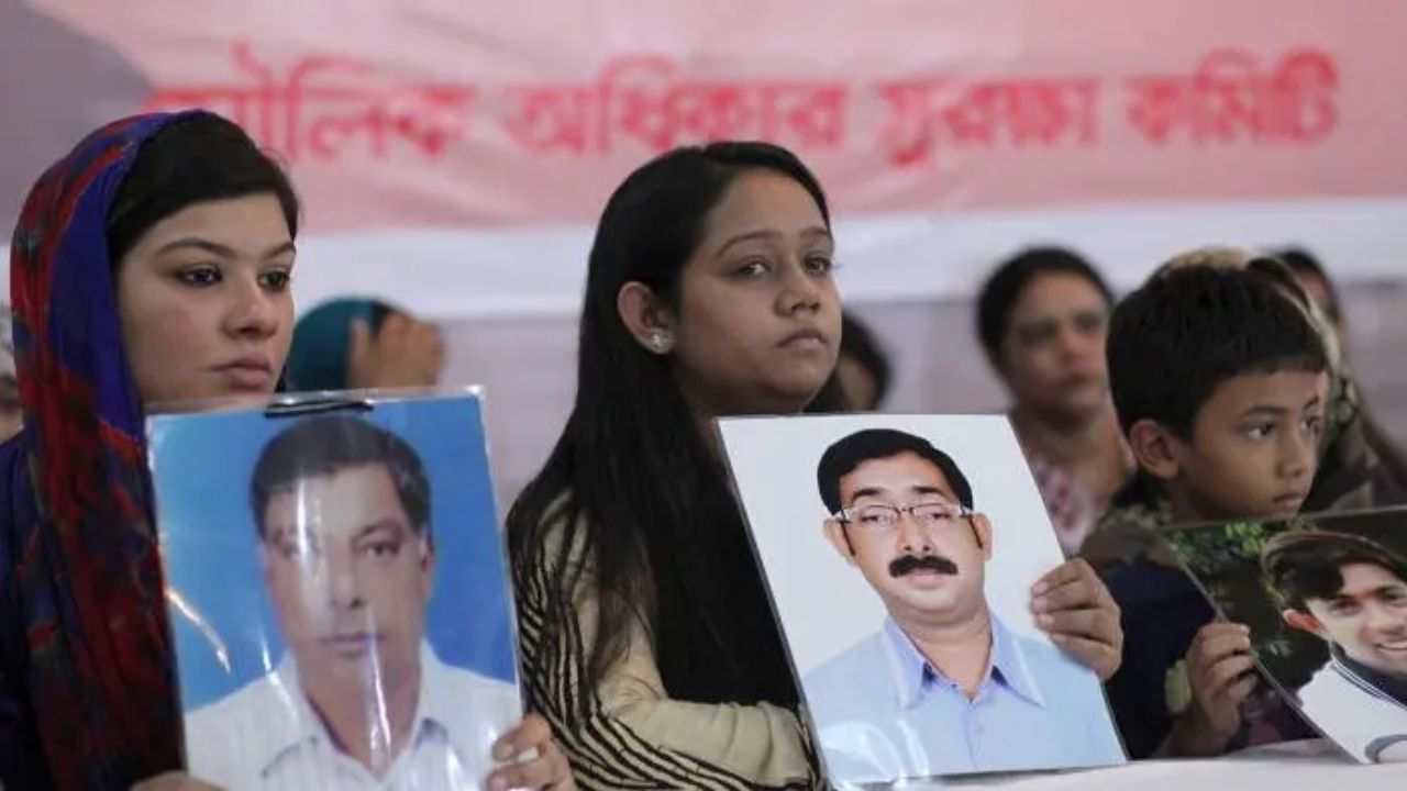জোরপূর্বক গুমের অভিযোগে শেখ হাসিনাসহ ১৭ জনের বিরুদ্ধে আনুষ্ঠানিক অভিযোগপত্র