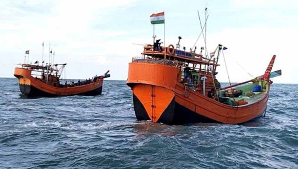 বাংলাদেশ জলসীমায় অনুপ্রবেশ: বঙ্গোপসাগর থেকে ভারতীয় ১৪ জেলে আটক