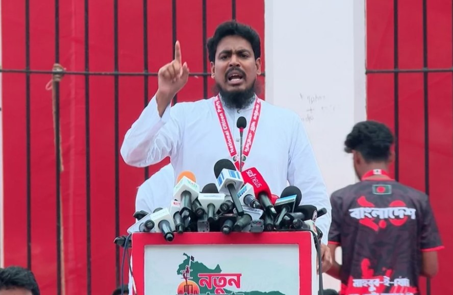 জুলাই সনদ স্বাক্ষর: এনসিপি কেন ‘কাগজের মূল্যে’ বিশ্বাসী নয়, জানালেন এনসিপি নেতা