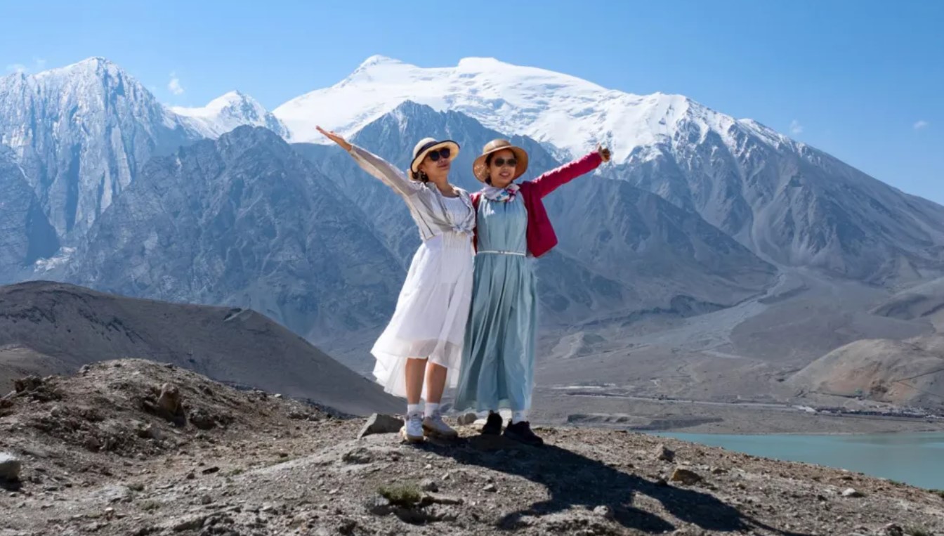 চীন সরকারের নজিরবিহীন সফলতা ৩০০ মিলিয়ন ভিজিটরের চোখে অন্য শিনচিয়াং