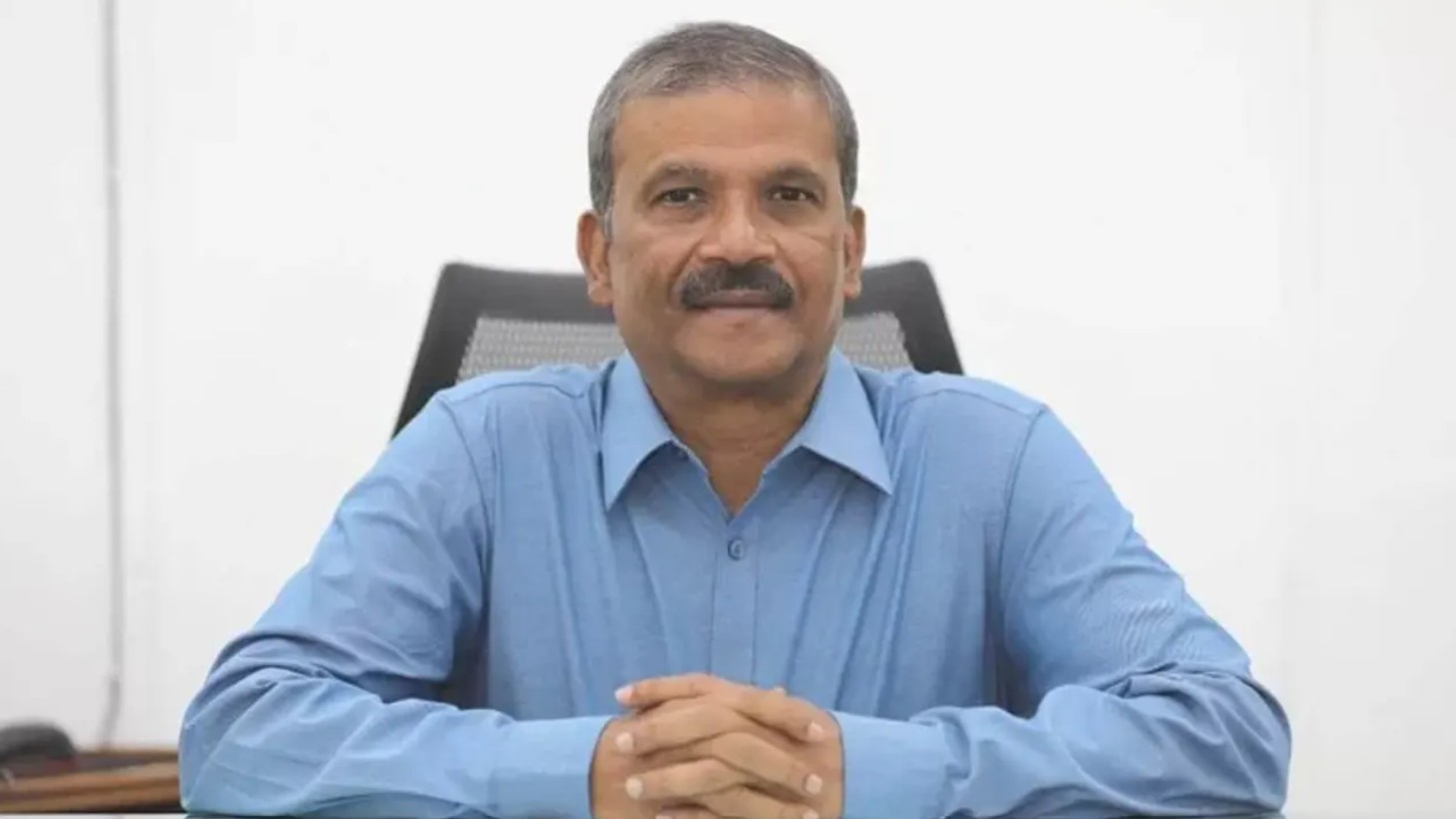 উপদেষ্টা পরিষদের জরুরি সভা শেষে আসিফ নজরুলের ব্রিফিং