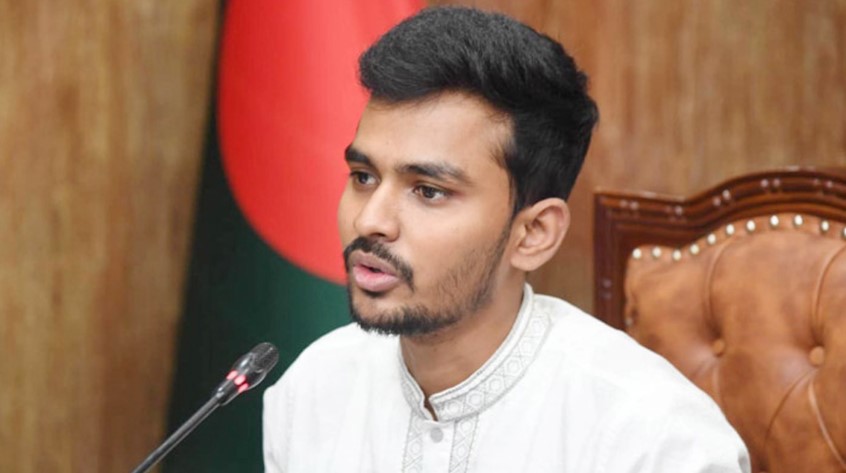 কুমিল্লার বদলে ধানমন্ডি থানার ভোটার হচ্ছেন উপদেষ্টা আসিফ মাহমুদ