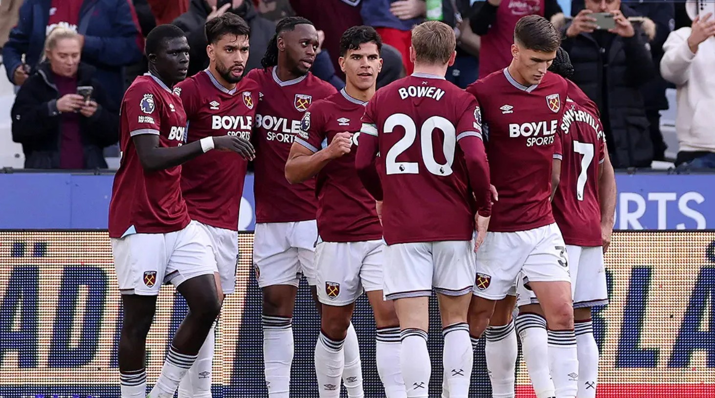 শেষ বাঁশির আগেই বদলে গেল গল্প- টটেনহ্যাম বনাম ম্যান ইউ