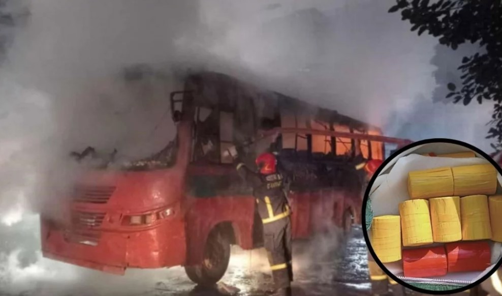 ঢাকা কাঁপল ১১ বিস্ফোরণে গ্রামীণ ব্যাংক এবং এনসিপি কার্যালয়েও হামলা