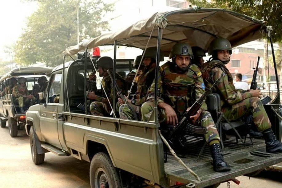 নির্বাচন সামনে বিশেষ ক্ষমতা পেলেন সামরিক কর্মকর্তারা