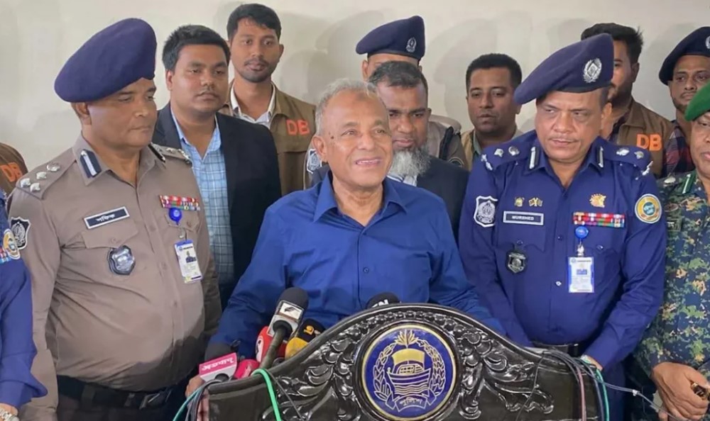 দেশের পরিস্থিতি খুব ভালো নয়, খারাপও নয়: স্বরাষ্ট্র উপদেষ্টা