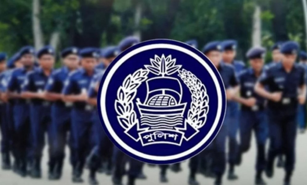 পুলিশ প্রশাসনে ‘বড় নাড়া’: ডিআইজি-এসপিসহ শীর্ষ কর্মকর্তাদের রদবদল