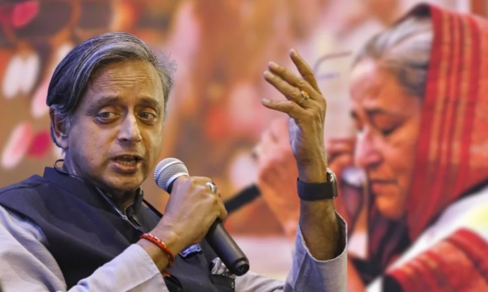 হাসিনার মৃত্যুদণ্ড 'খুবই উদ্বেগজনক ও হতাশাজনক': শশী থারুর