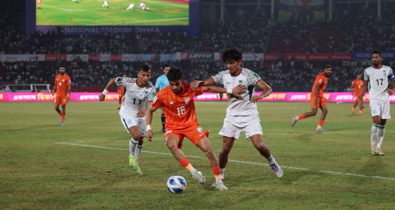 ইতিহাস গড়ল বাংলাদেশ: ঢাকার মাঠে ভারতকে হারিয়ে দাপুটে জয়