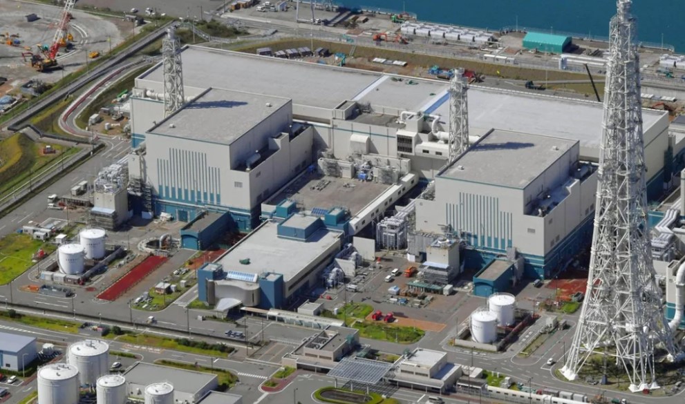 জীবাশ্ম জ্বালানি ছেড়ে পারমাণবিক শক্তিতে ফিরছে জাপান